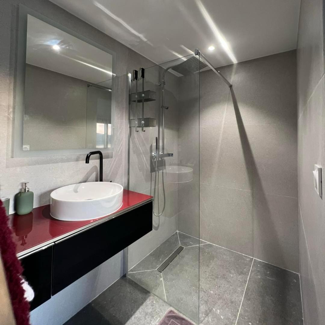 Aquabella Hotel *